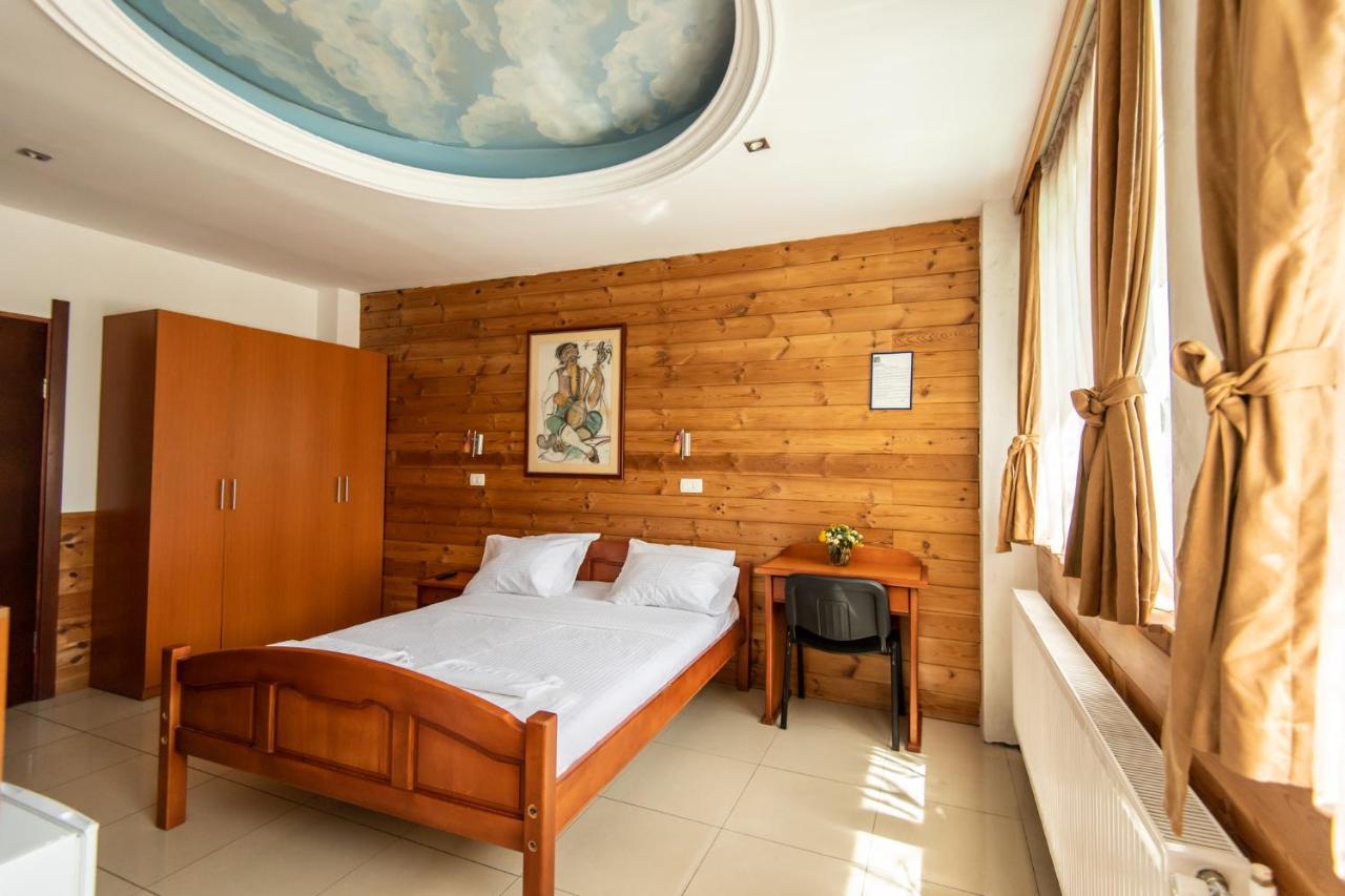 Hotel Enigma